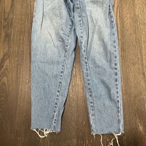 ASOS Denim Blue Light Wash High Waisted Raw Hem Slim Mom Jeans Size 28 - Picture 2 of 11